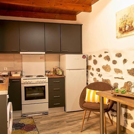 Anemolia Tiny Stone House Villa Palékasztro Kültér fotó