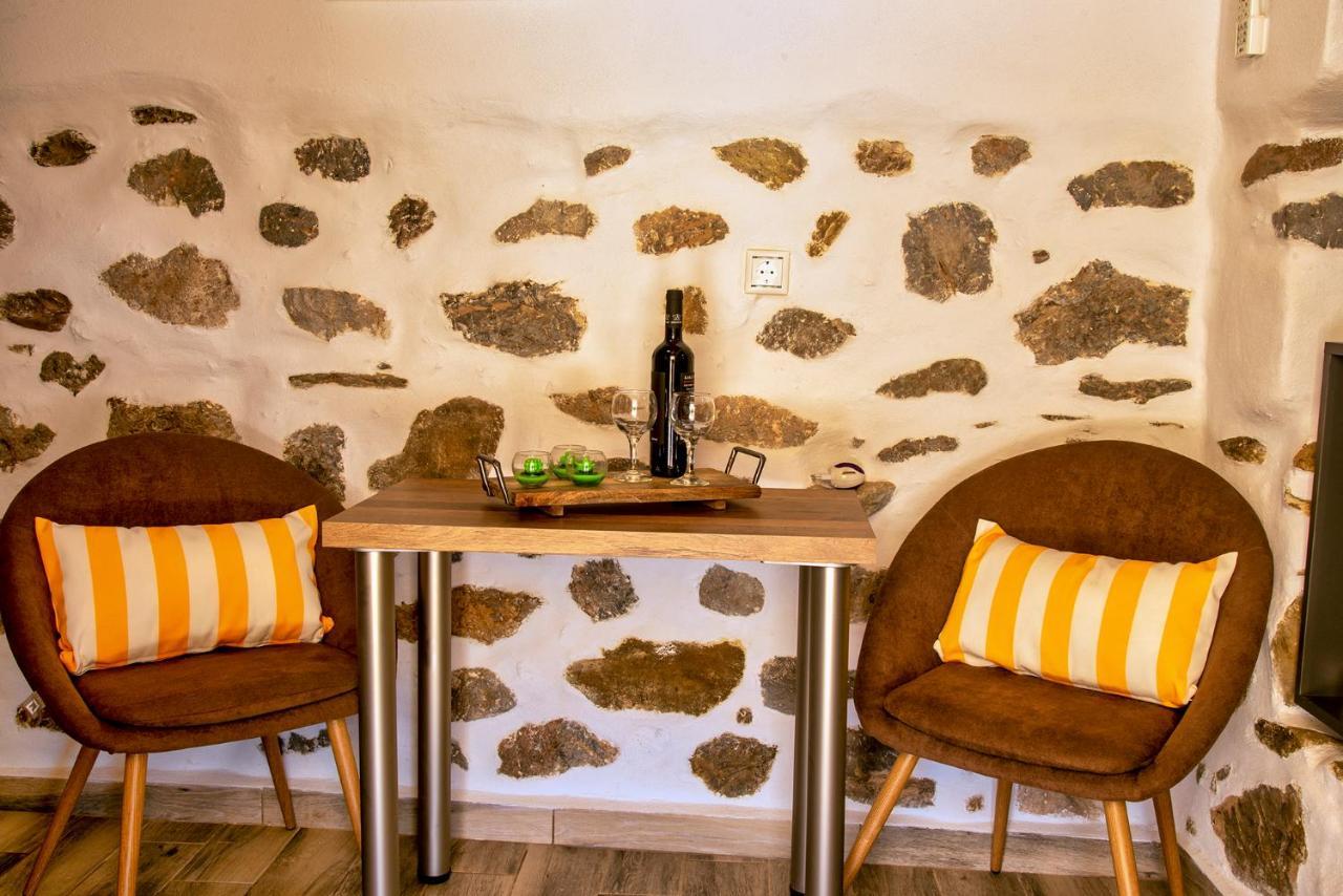Anemolia Tiny Stone House Villa Palékasztro Kültér fotó
